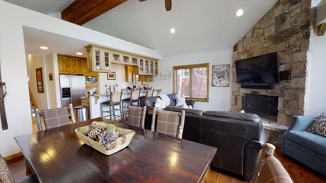 An elegant and spacious family dining room will seat 9 plus 3 up to the breakfast bar.