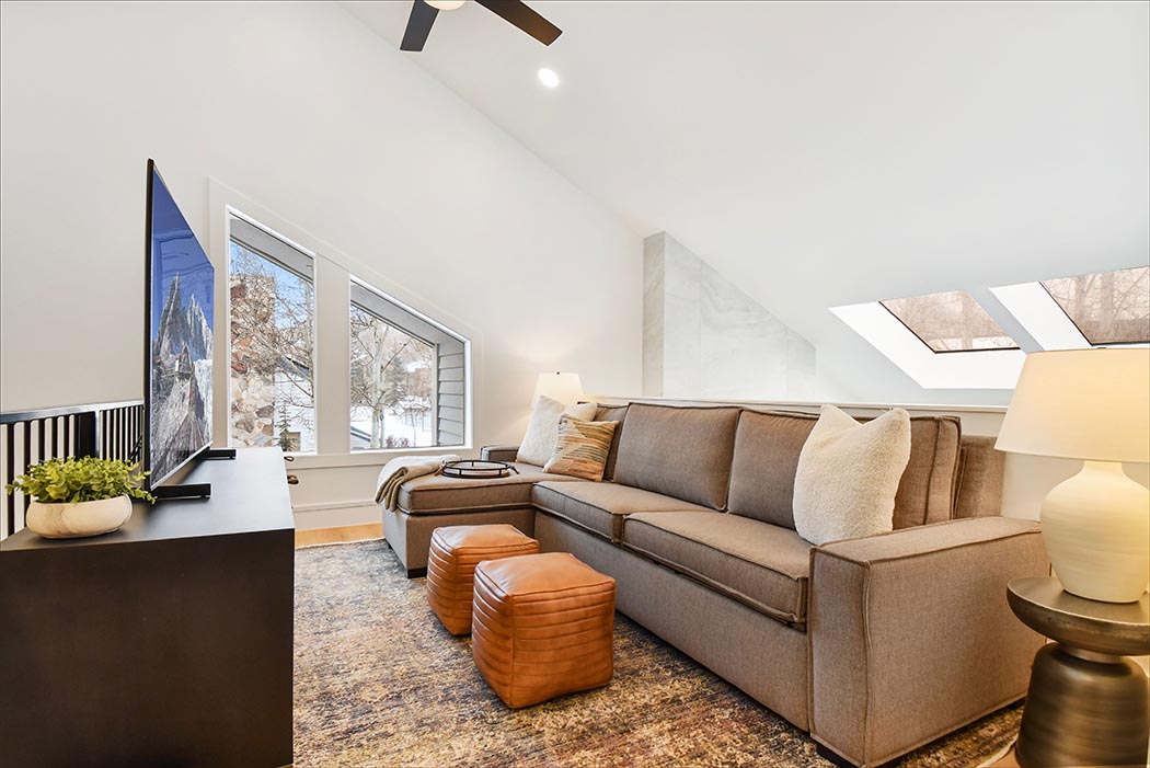 Loft above the main level with HDTV, Blue Ray and Cable Movie Channels.