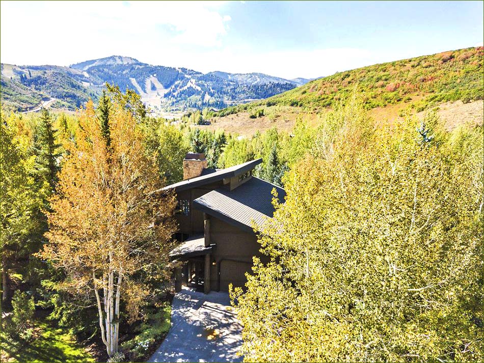 Tranquil location just a short drive to Deer Valley Resort and Downtown Park City.